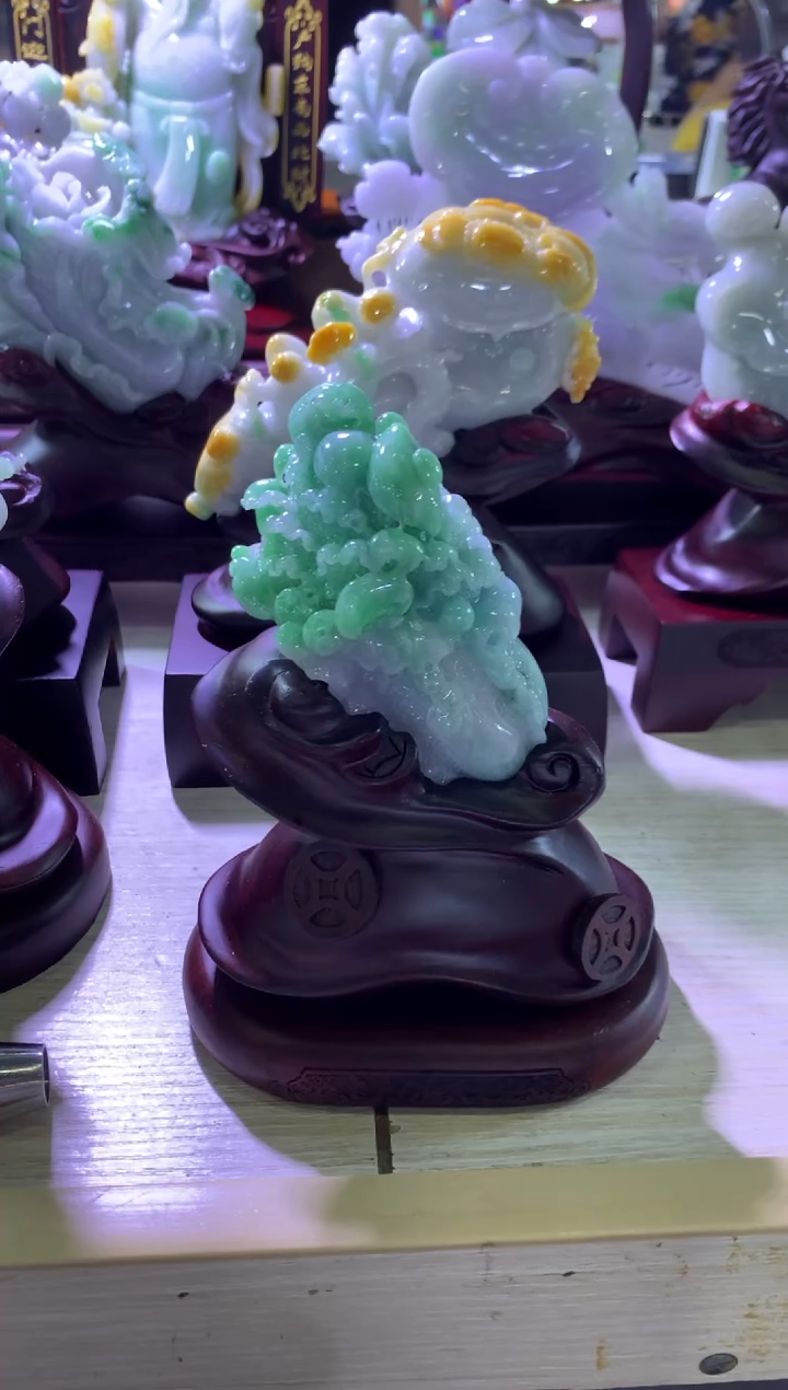 【闪购商品】翡翠摆件未镶嵌翡翠摆件