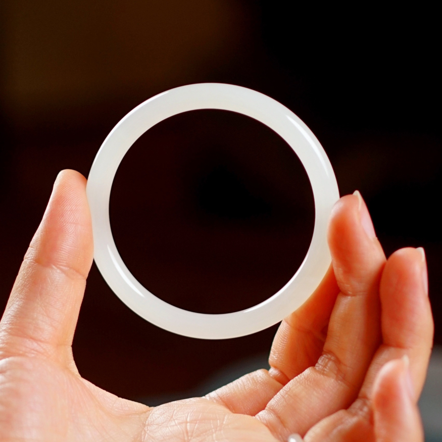 藏品级和田玉老坑青海料高冰白浅晴正装美人条手镯