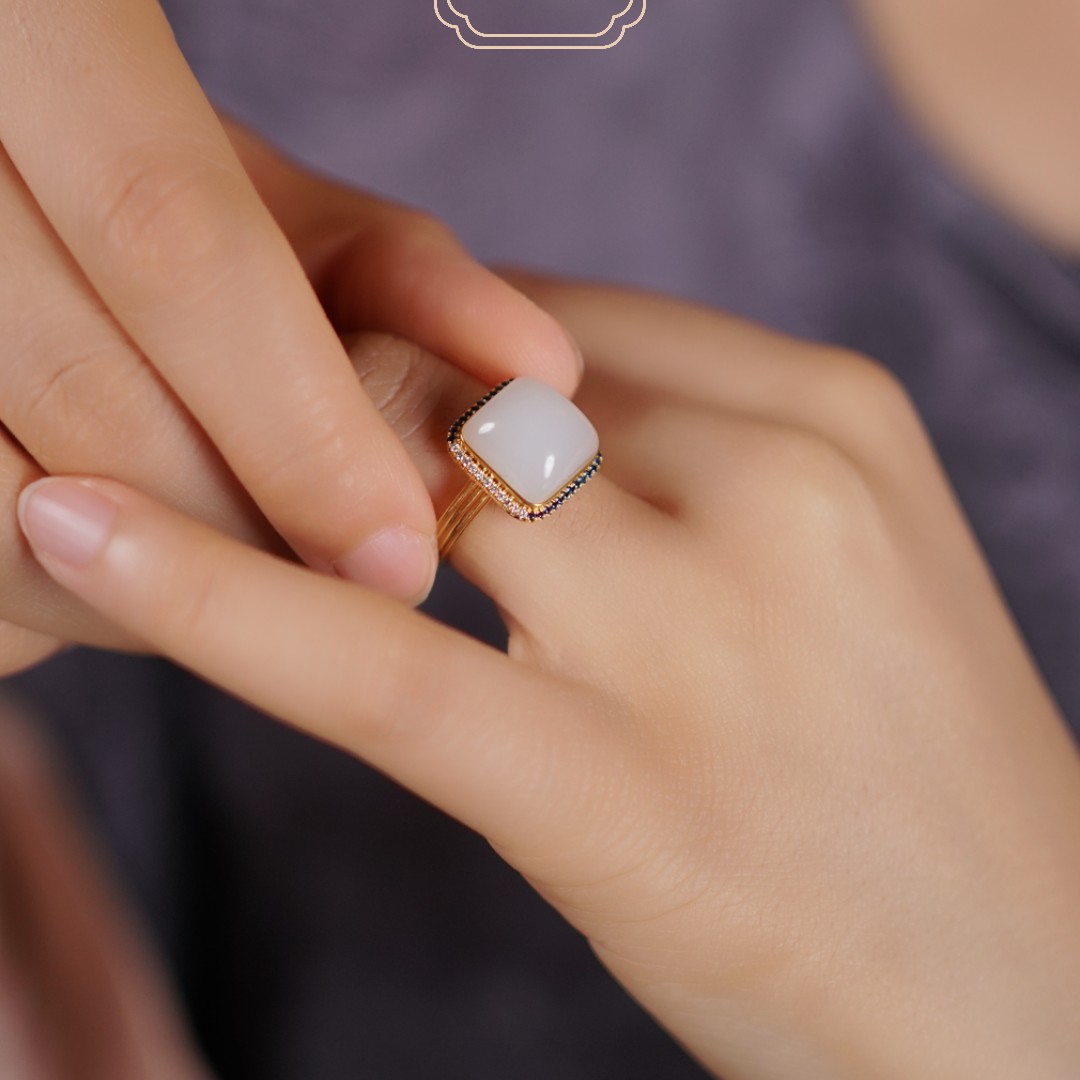 18k金镶和田玉羊脂玉戒指“星辰大海”【12.0*12.0*7.0mm】5.5g轻奢