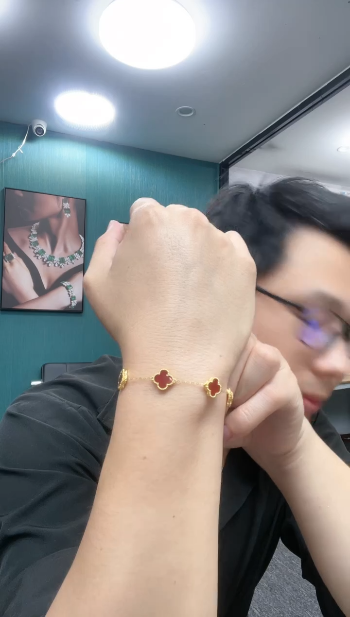 【闪购商品】玛瑙/玉髓手链18K金镶嵌卡10mm小号红色五花手链