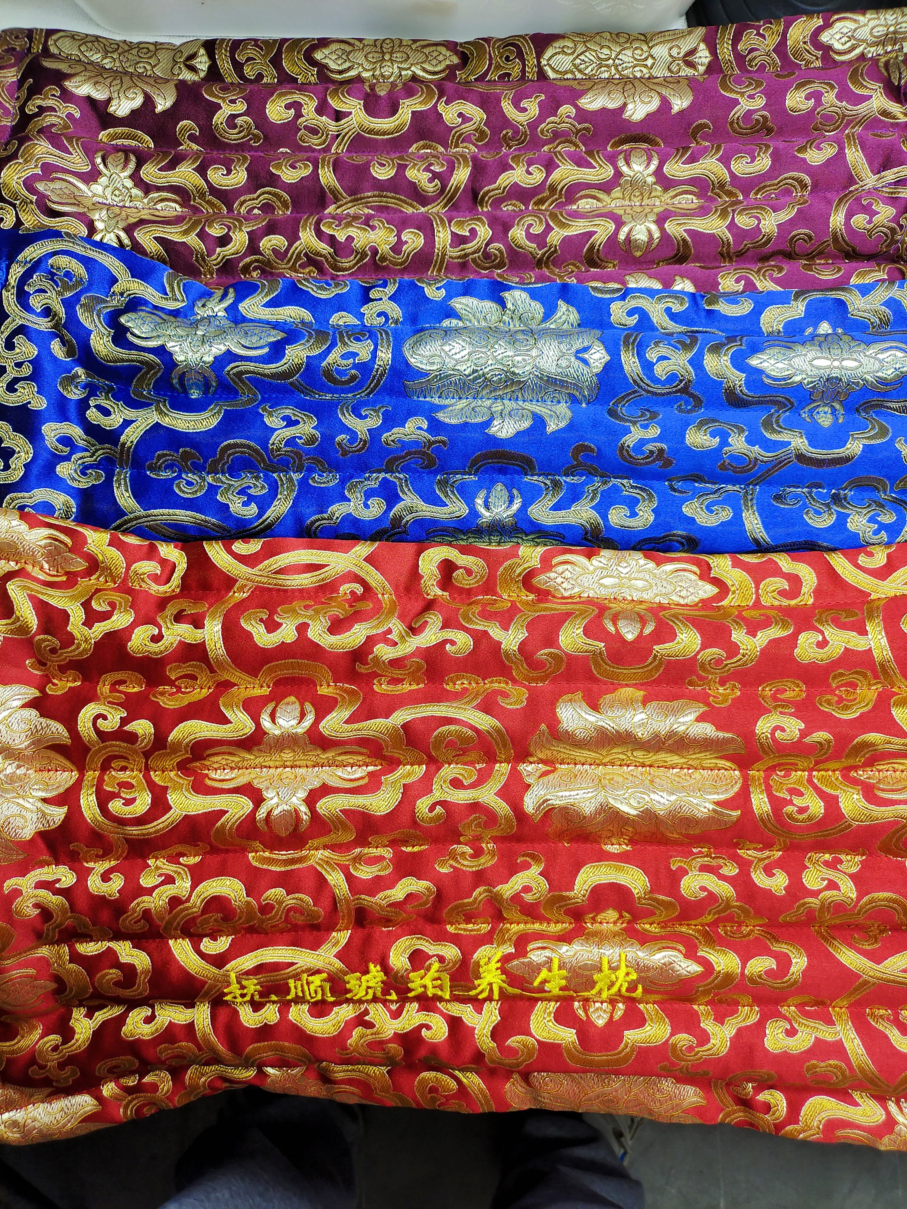 津龍琥珀珠宝抚顺琥珀养生枕500克下单备注颜色红紫蓝或随机发