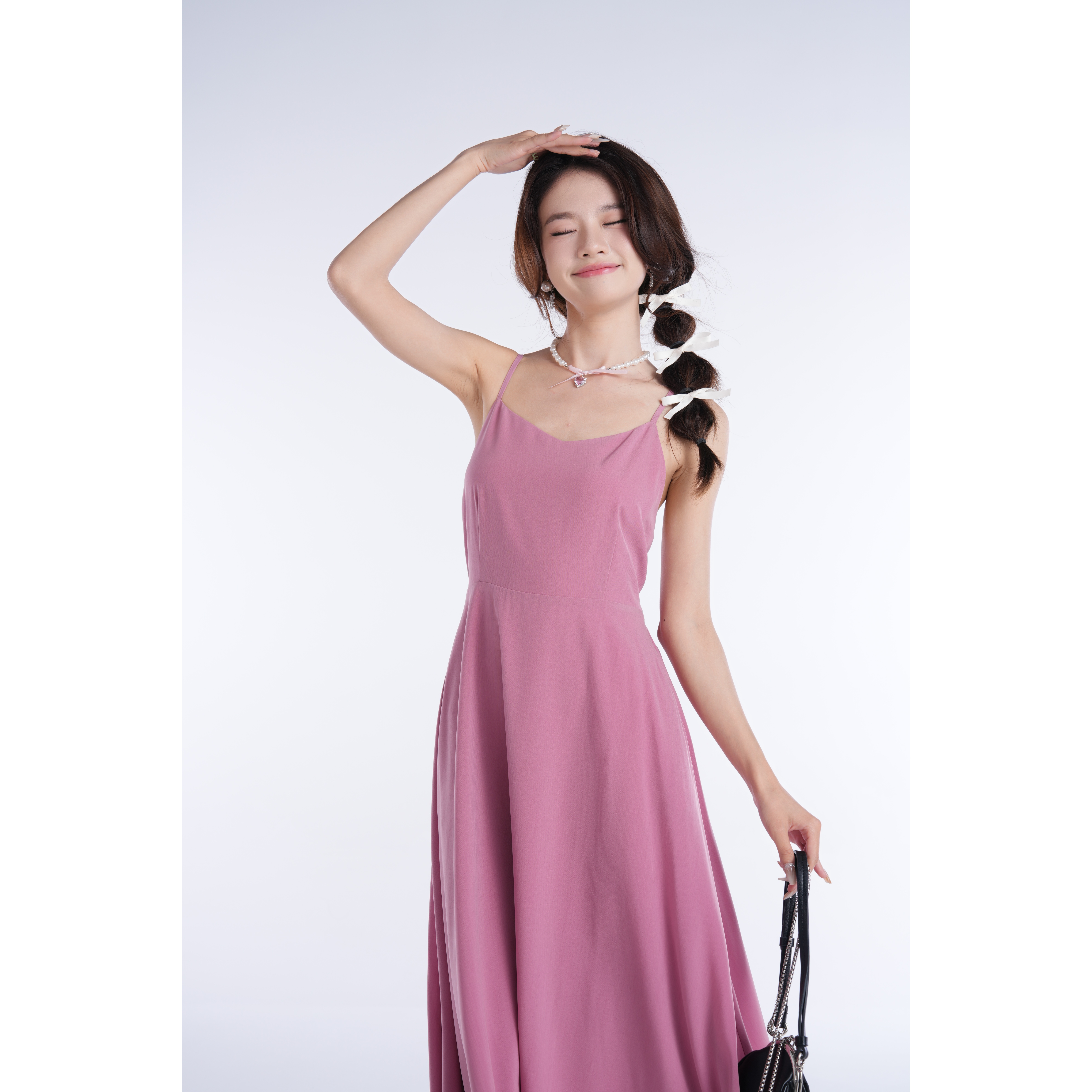 小个子夏季新款吊带连衣裙像素粉可爱风时尚新款气质法式小众