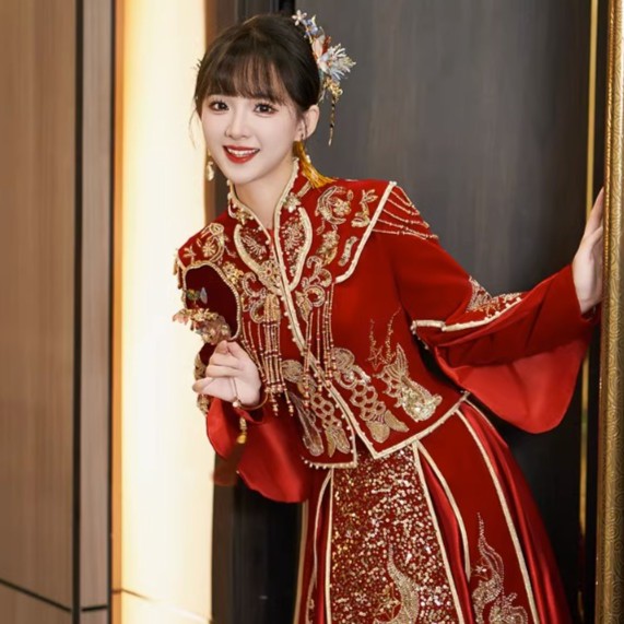 秀禾服丝绒2025新款高级中式结婚服重工大气嫁衣奢华款出阁敬酒服
