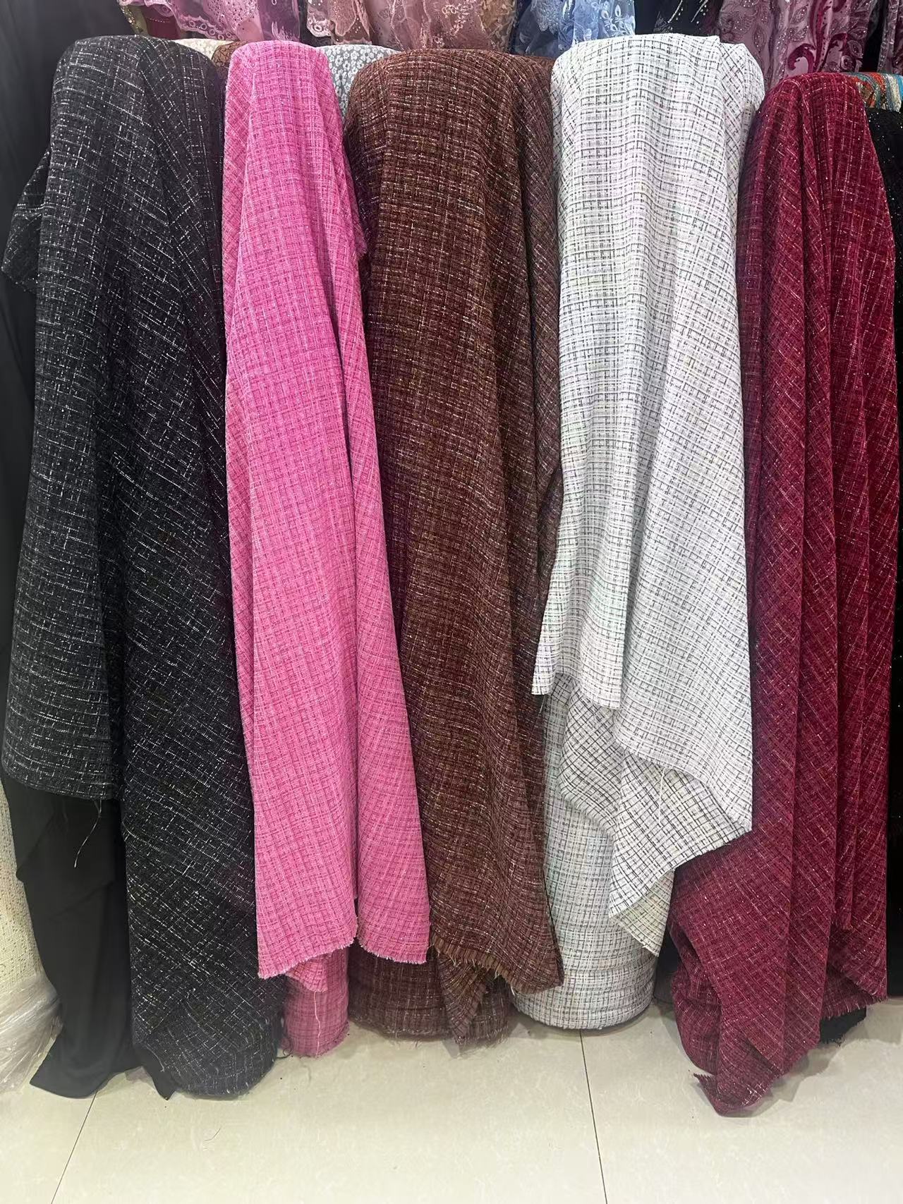 带金丝格子布料زەرلىك چاقماق 