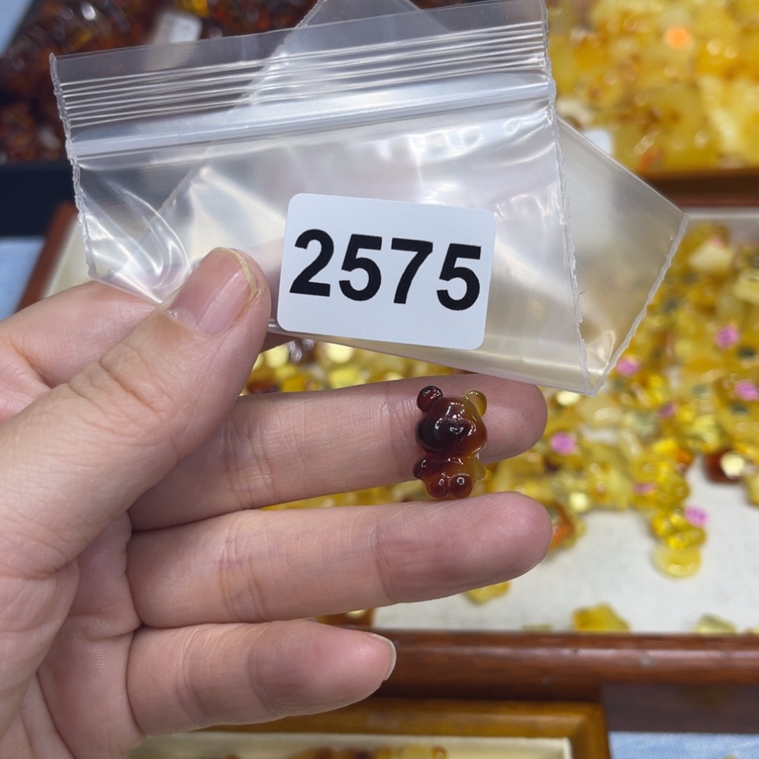 琥珀珠宝奇石未镶嵌