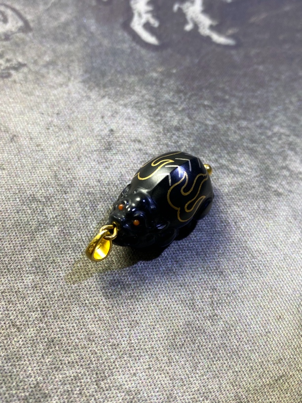 【赵师傅】金银错工艺！和田玉墨玉貔貅吊坠