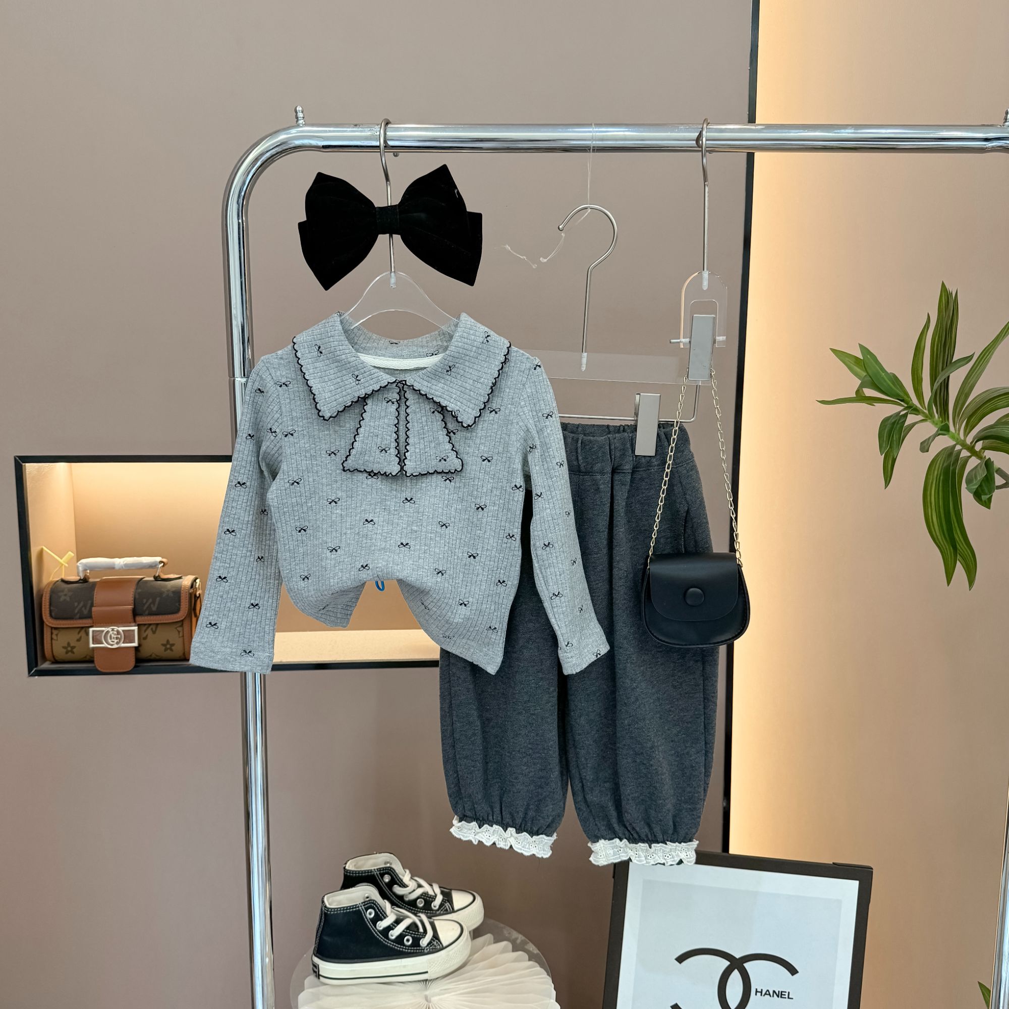 女童春秋季小童韩版蝴蝶结套装时尚新款洋气儿童网红时髦两件套