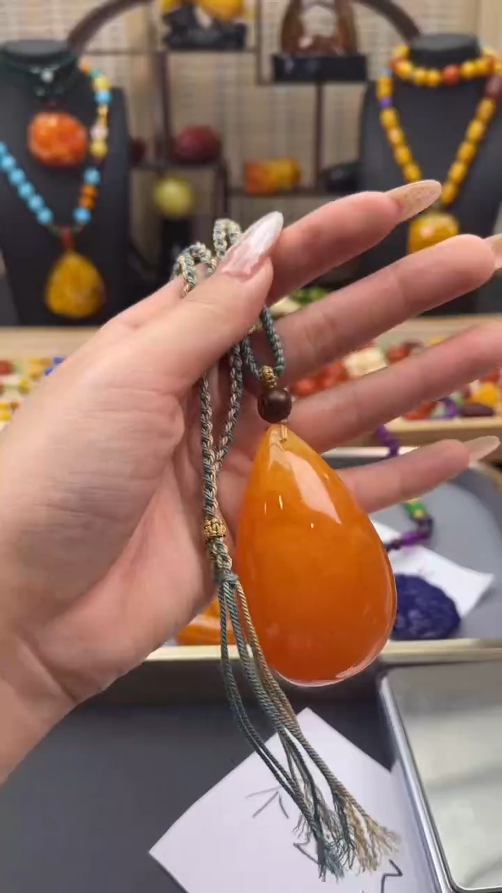 【闪购商品】琥珀裸石未镶嵌M08