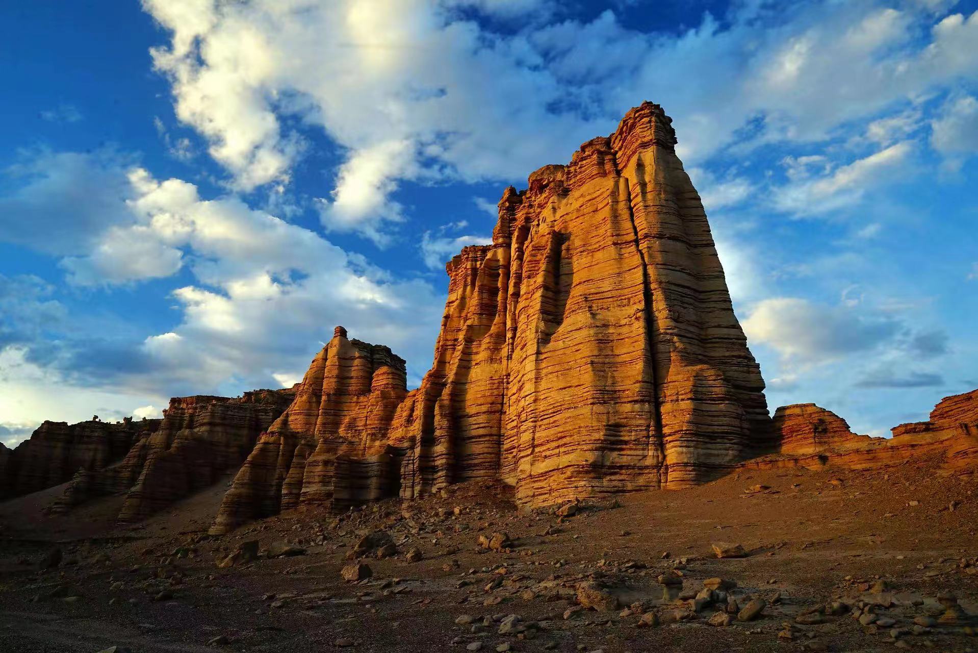 新疆哈密大漠戈壁石