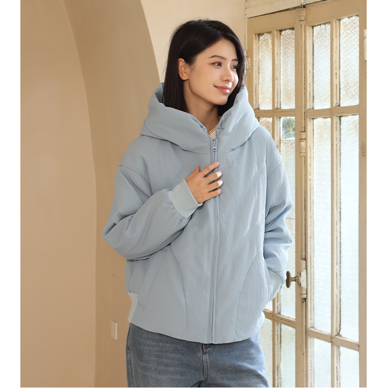 无色无味2024年秋冬新款保暖洋气百搭时尚蓝色连帽羽绒服外套