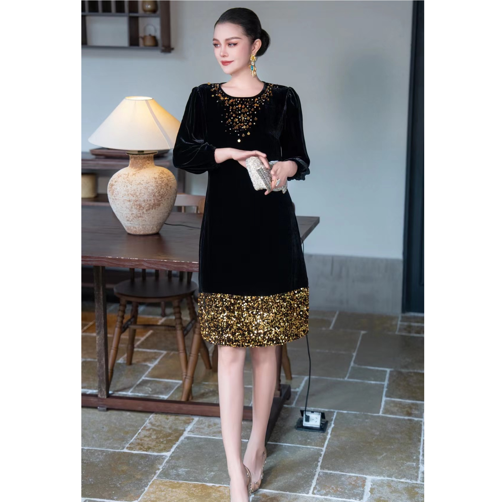 深圳南油 真丝丝绒高定款重工钉珠亮片优雅气质中长连衣裙