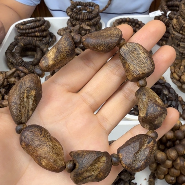 沉香手串沉香绿奇楠树丁留疤高油 23