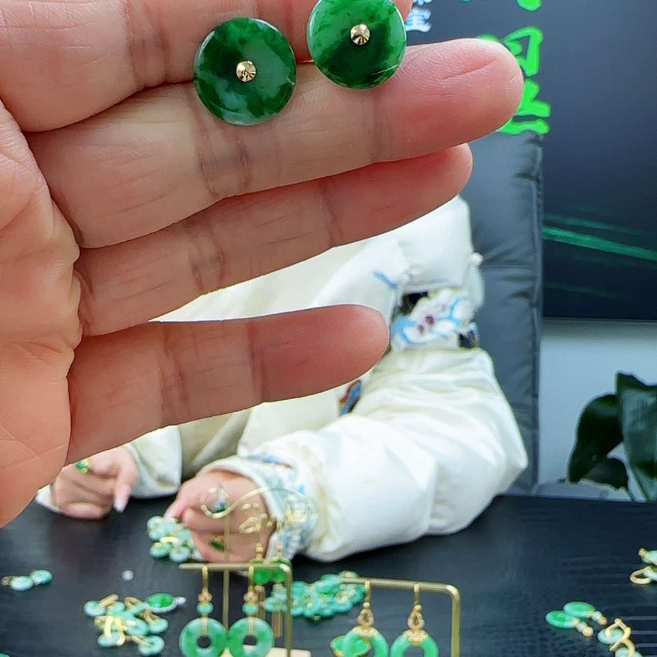 【闪购商品】翡翠耳饰18K金镶嵌