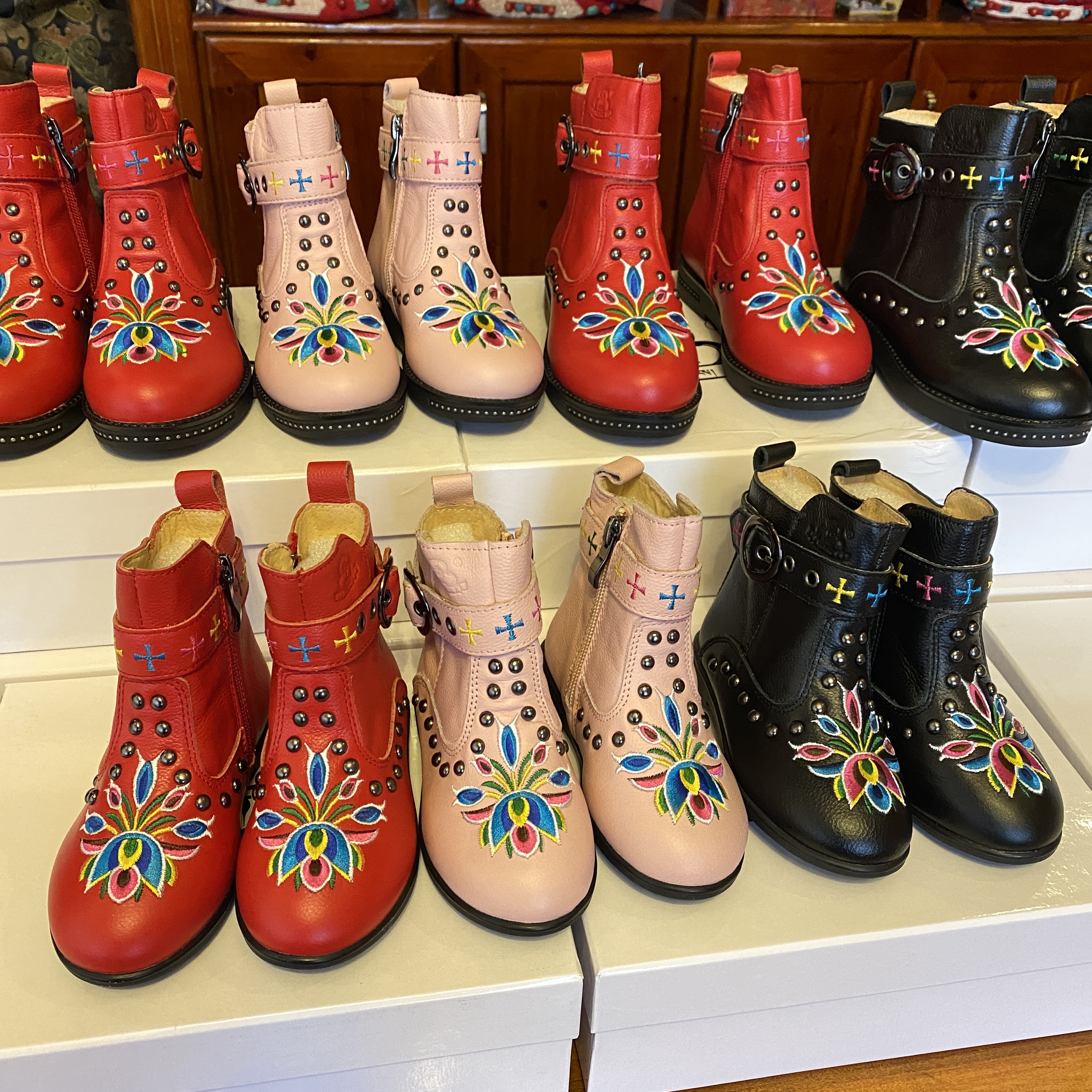 彭朵牌原创中国风休闲儿童短靴镇店之宝推荐包邮拉萨发货