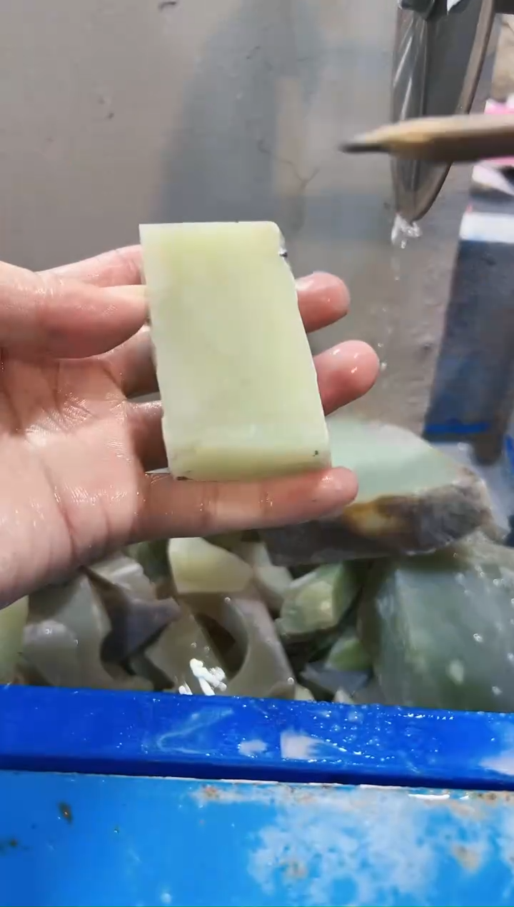 【闪购商品】和田玉挂件未镶嵌和田玉原石