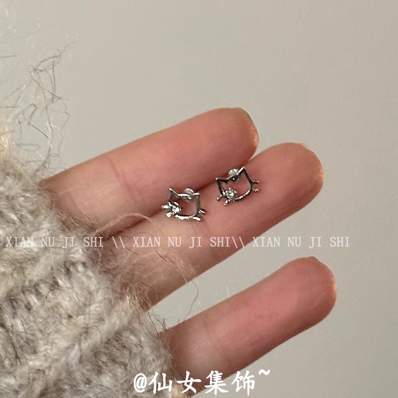 无耳洞蚊香盘耳夹迷你小猫咪耳钉镂空耳饰可爱小巧