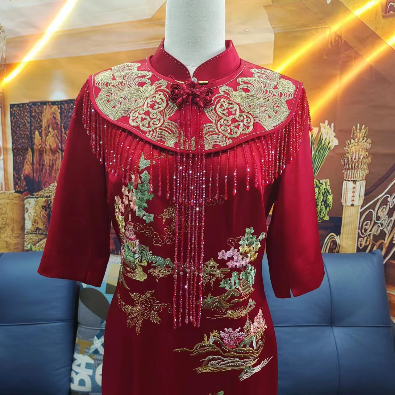 依诺服饰网红美玲同款时尚刺绣云间披肩高档轻奢婚礼结婚中式百搭