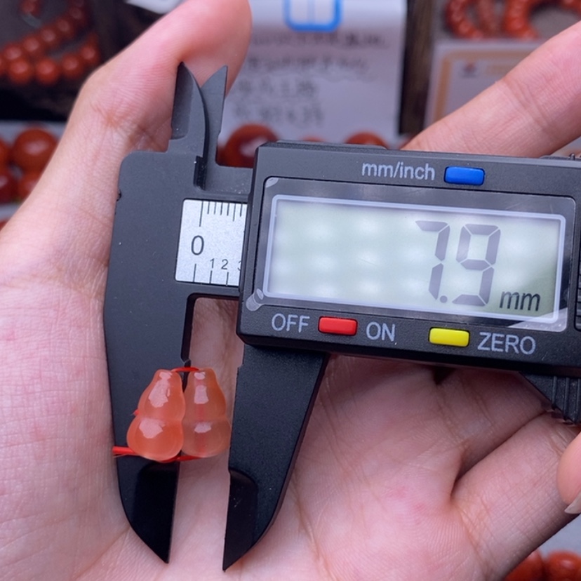 【闪购商品】南红玛瑙配饰未镶嵌越***谱小点点