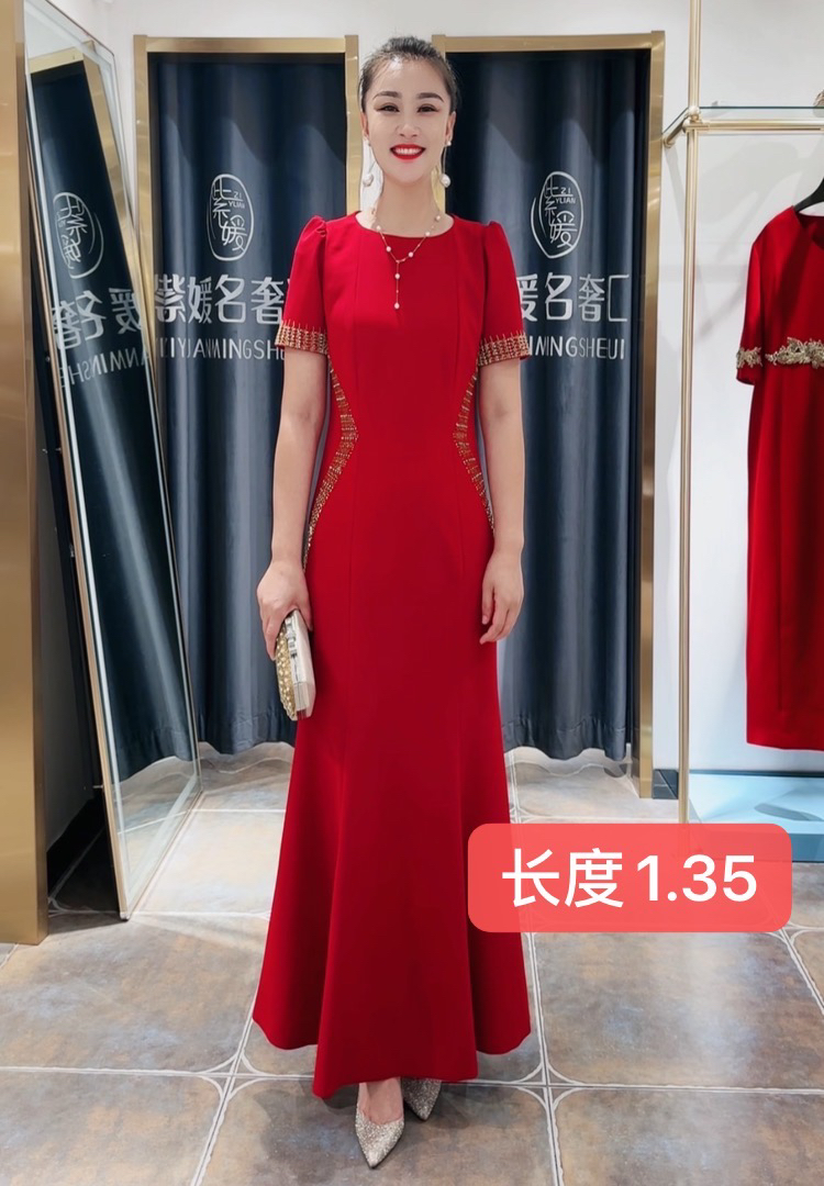 定制款收腰显瘦鱼尾礼服婚宴年轻版婚宴礼服2601