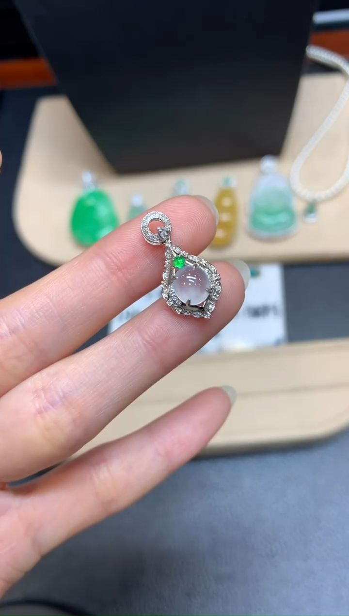 【闪购商品】翡翠颈饰18K金镶嵌蛋面吊坠【工厂直播无服务费】