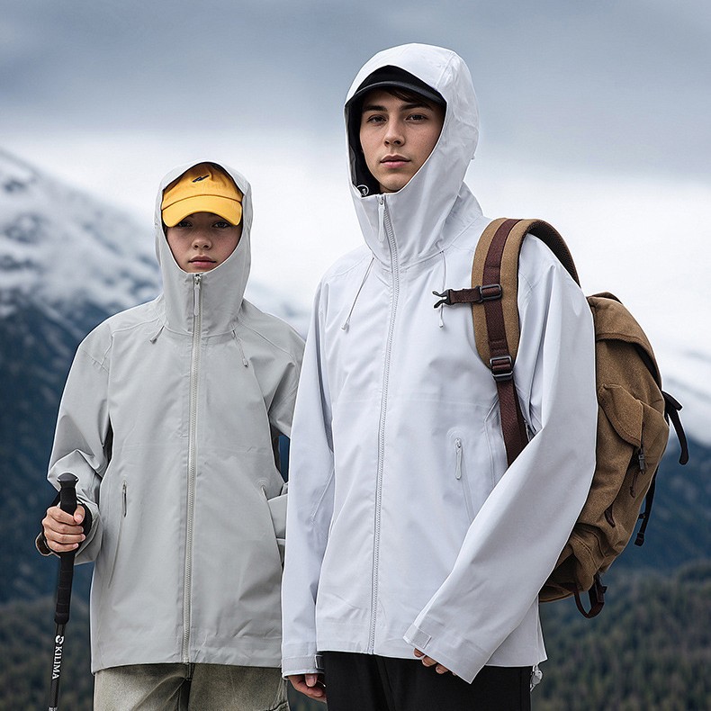 2024新款全热风压胶户外三防情侣硬壳户外徒步登山休闲冲锋衣