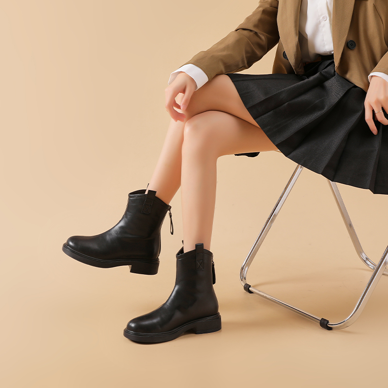 女鞋·秋款新款马丁靴平底女高帮鞋