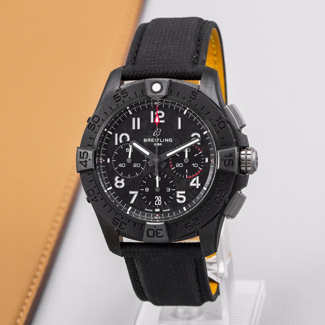 99新 BREITLING/百年灵 复仇者系列SB0147101B1X1黑陶瓷 