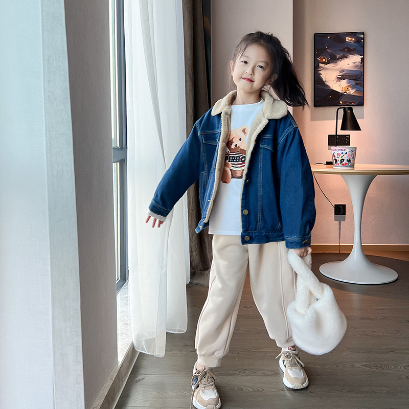 西西家女童加绒牛仔外套冬季新款儿童加厚夹克保暖上衣潮QB110