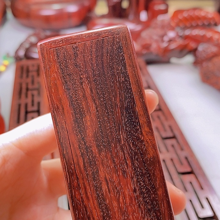 檀香紫檀（小叶紫檀）海****。