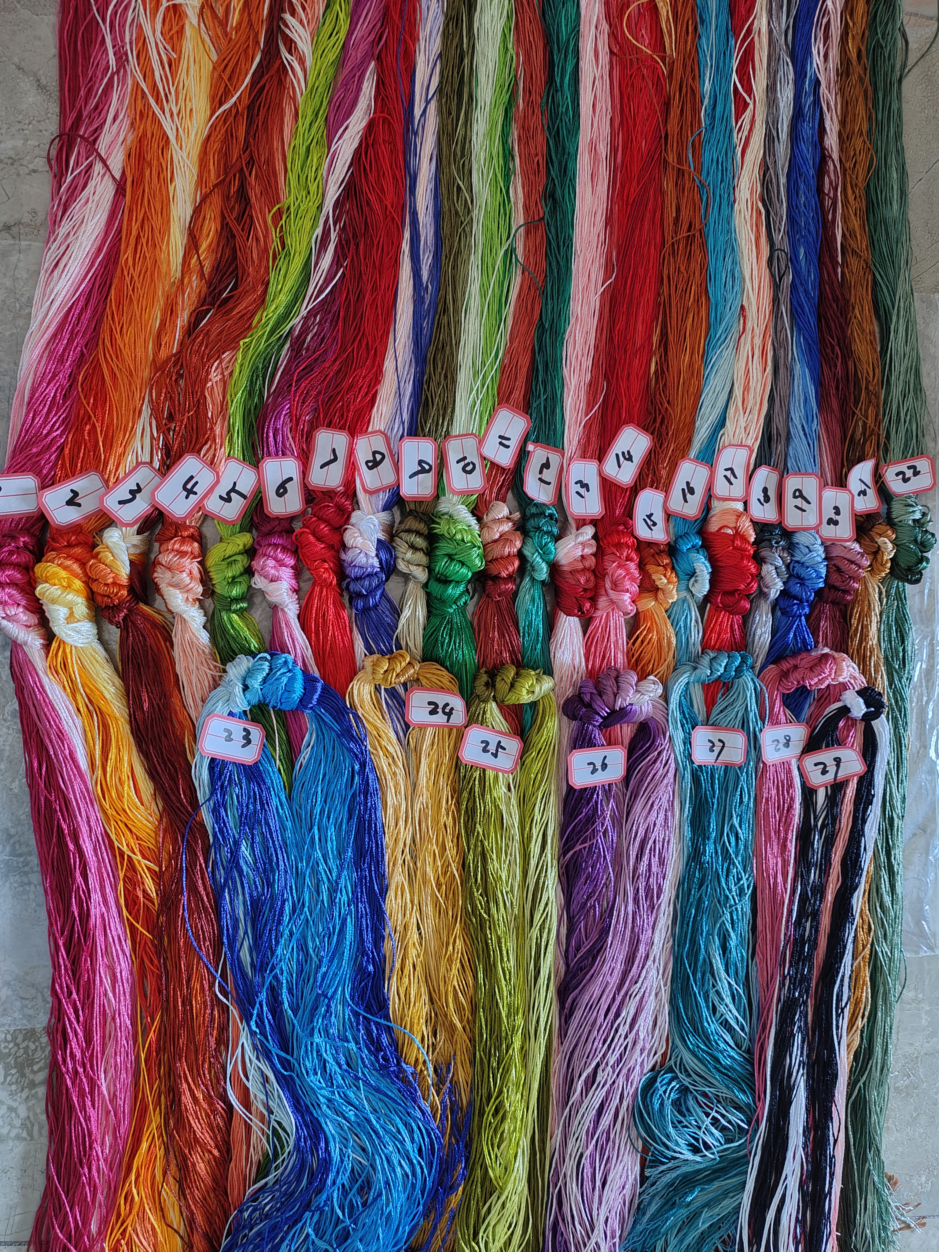 绣鞋垫专用线，优质涤丝线，拍一斤送半斤拍半斤送一两