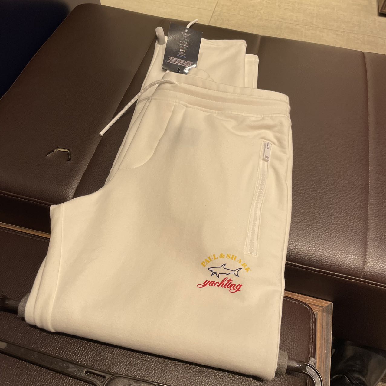 保鲨 不退换 白色加棉运动裤 下单联系客服