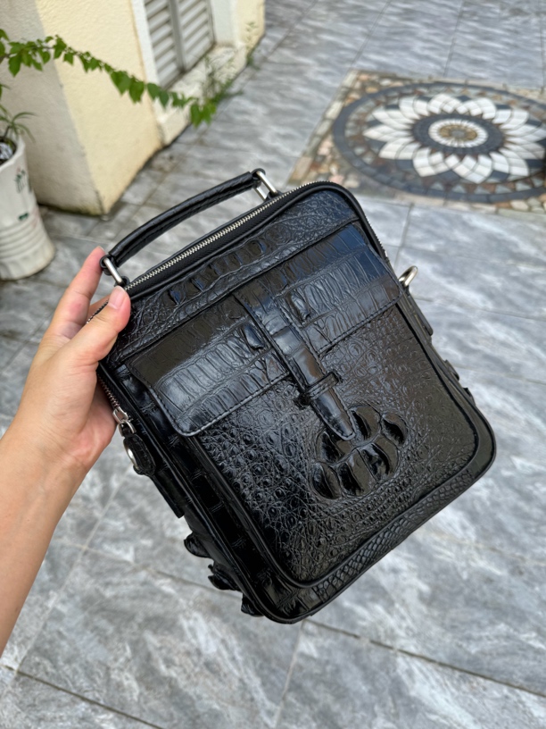 真鳄鱼皮男士单肩包 手提包 斜挎包 鳄鱼骨皮三用男包推荐 