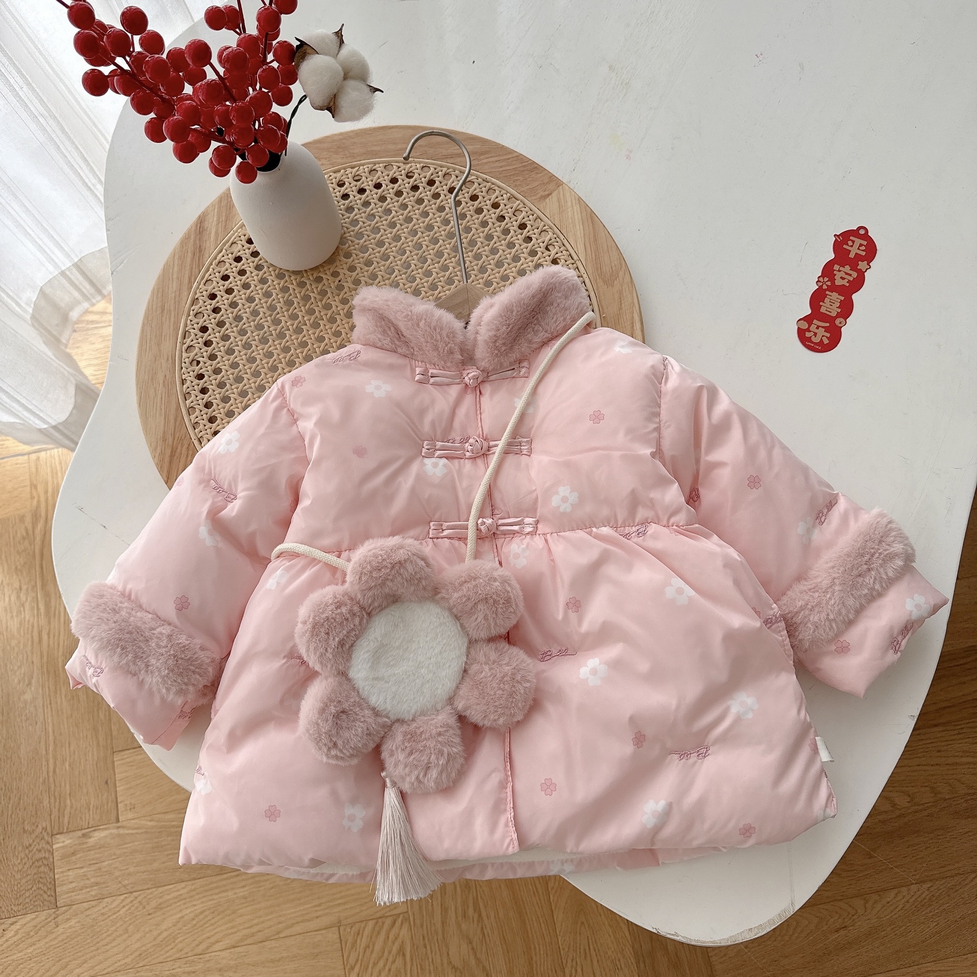 婴儿加绒拜年服0-6岁中国风女宝宝可爱加厚棉服儿童洋气棉衣