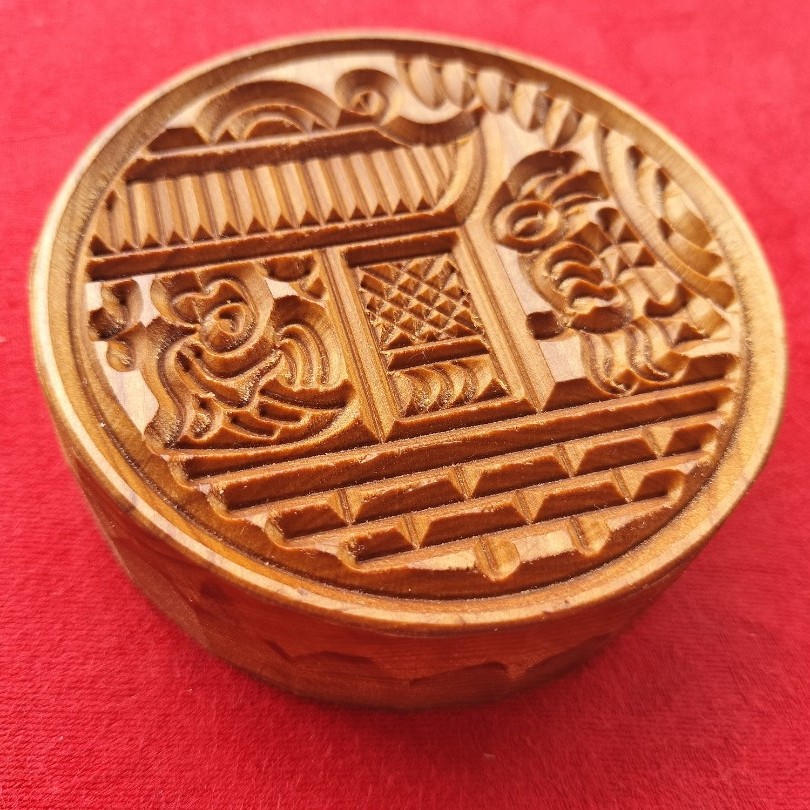 百年梨木|约9厘米嫦娥玉兔压压模具