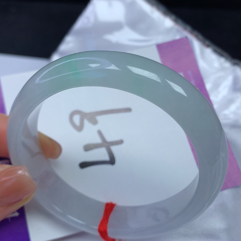 【闪购商品】翡翠手镯未镶嵌56贵妃