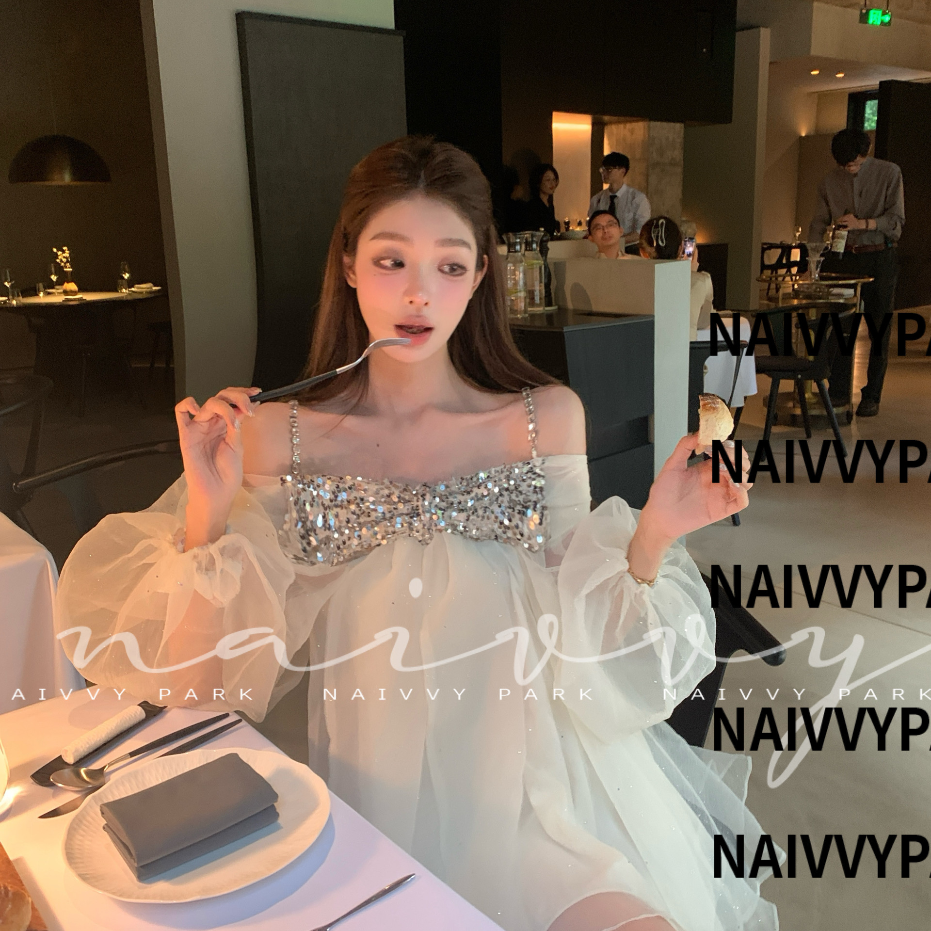 NAIVVY【长岛冰茶】显瘦蕾丝收腰纯欲风甜美法式性感连衣裙