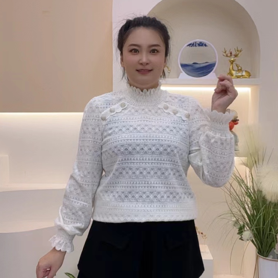 秋冬新款韩版纽扣设计时尚气质减龄显瘦镂空花瓣领百搭洋气小衫