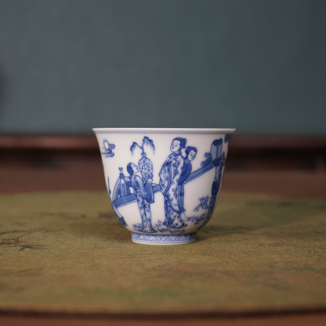 秋山草堂 仿康熙仕女图仿古人物撇口铃铛杯主人杯 50ml