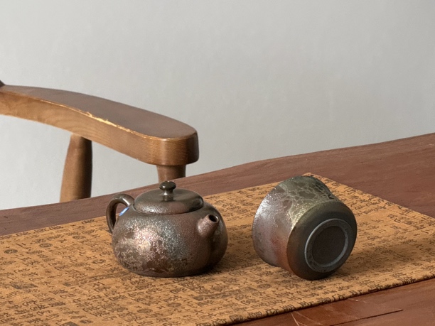 滇南名匠 紫泥柴烧窑变纱金壶（一壶一杯）