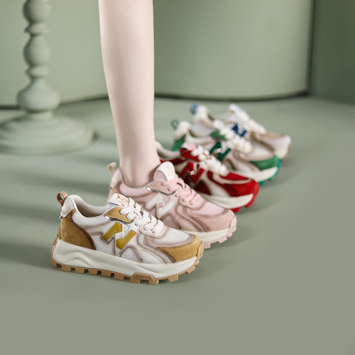 【断码福利】头层猪皮增高6cm阿甘鞋厚底百搭女休闲小白鞋25198-1