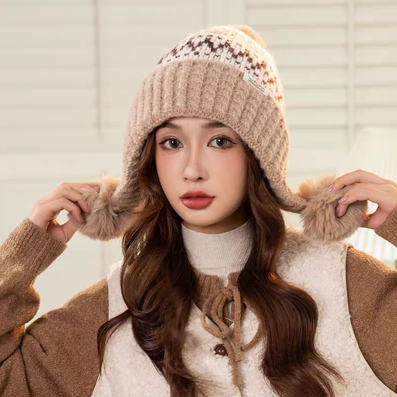 新款保暖帽女韩版秋冬时尚可爱冬帽防风护耳显脸小冬季骑车帽子潮