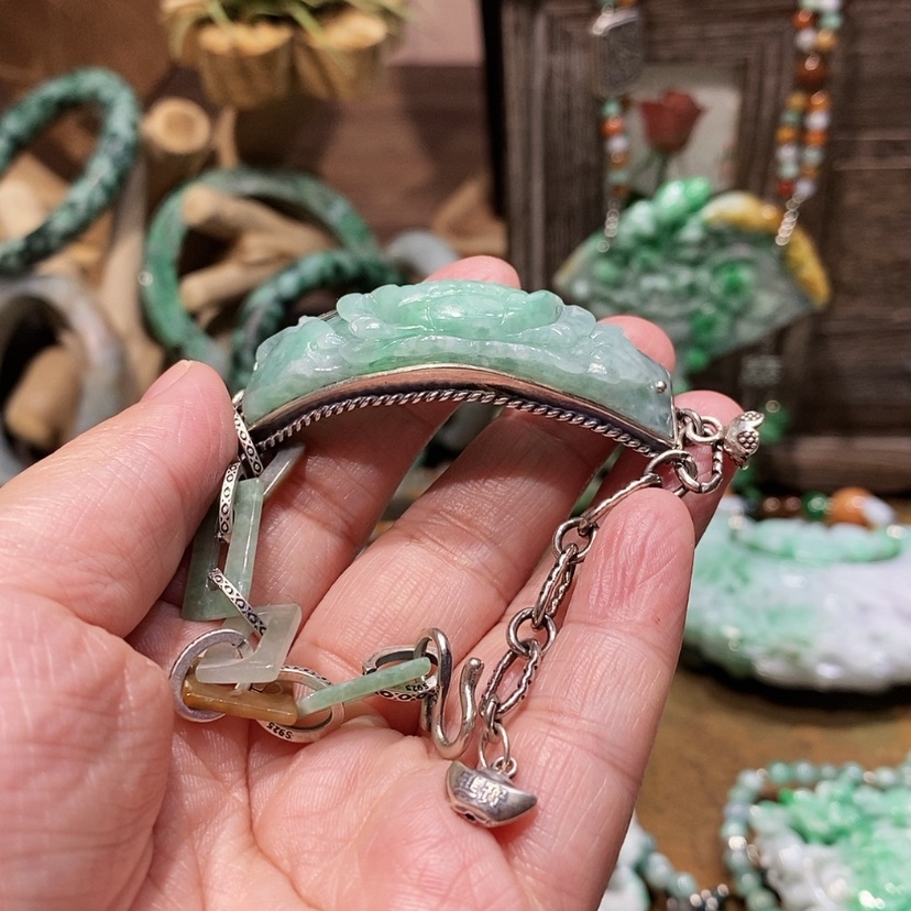 【闪购商品】翡翠手链未镶嵌七*歌