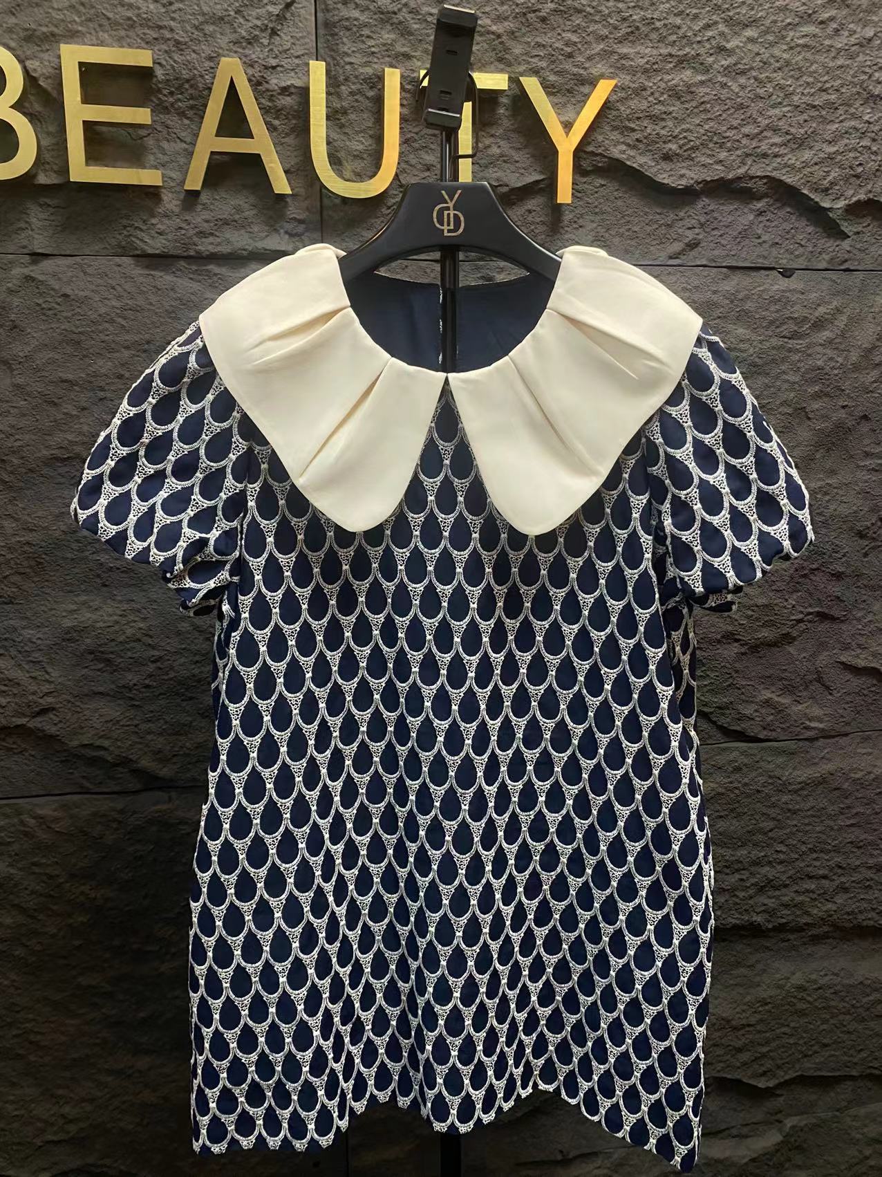 现货！！2025新款小碎花气质时尚休闲百搭夏季简约款裙1042