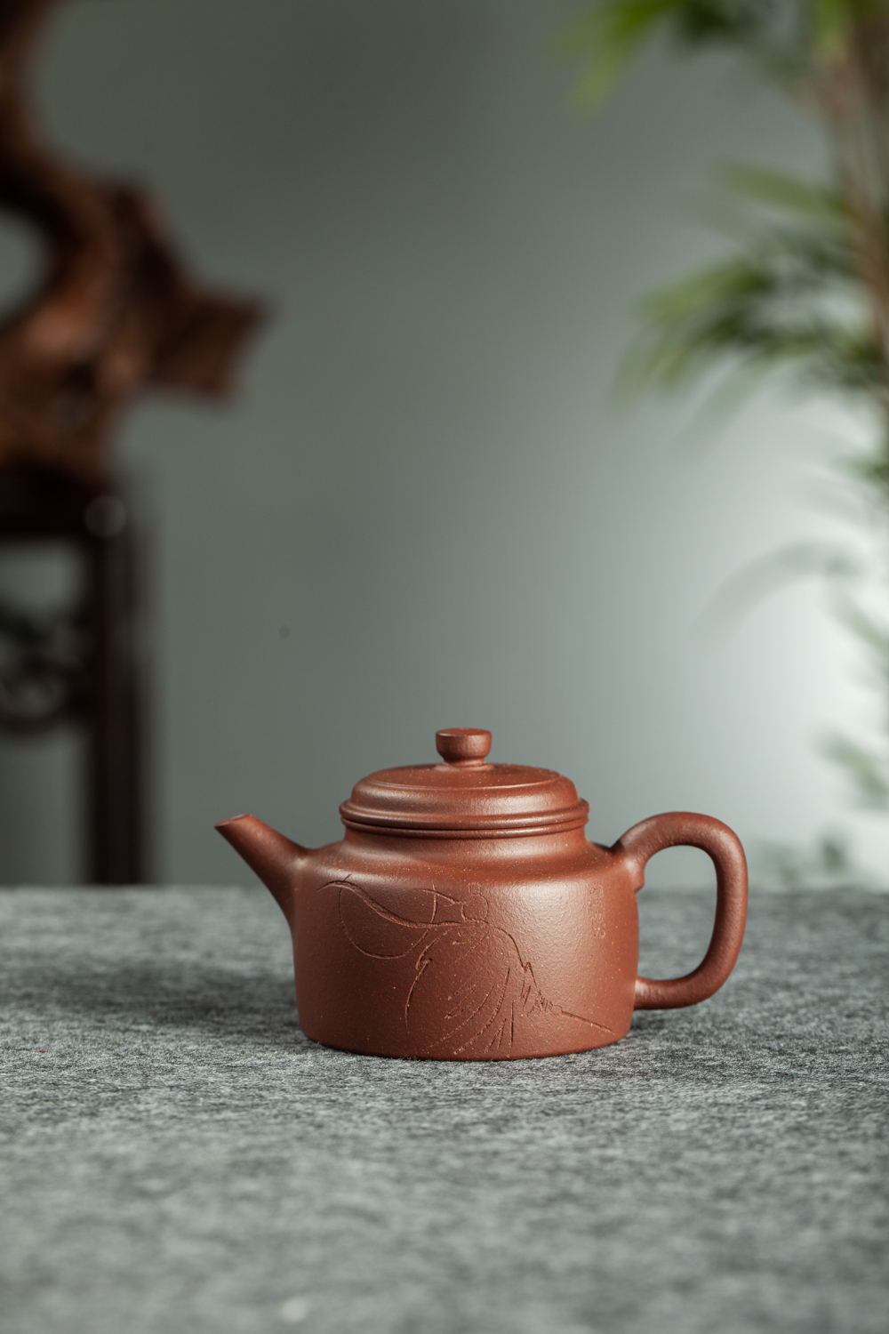 【剑流德钟】羊角山紫泥无添加180cc精工半手刻绘侠客行紫砂壶