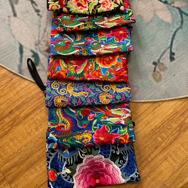 满绣机绣绣花包手拿包平板电脑包