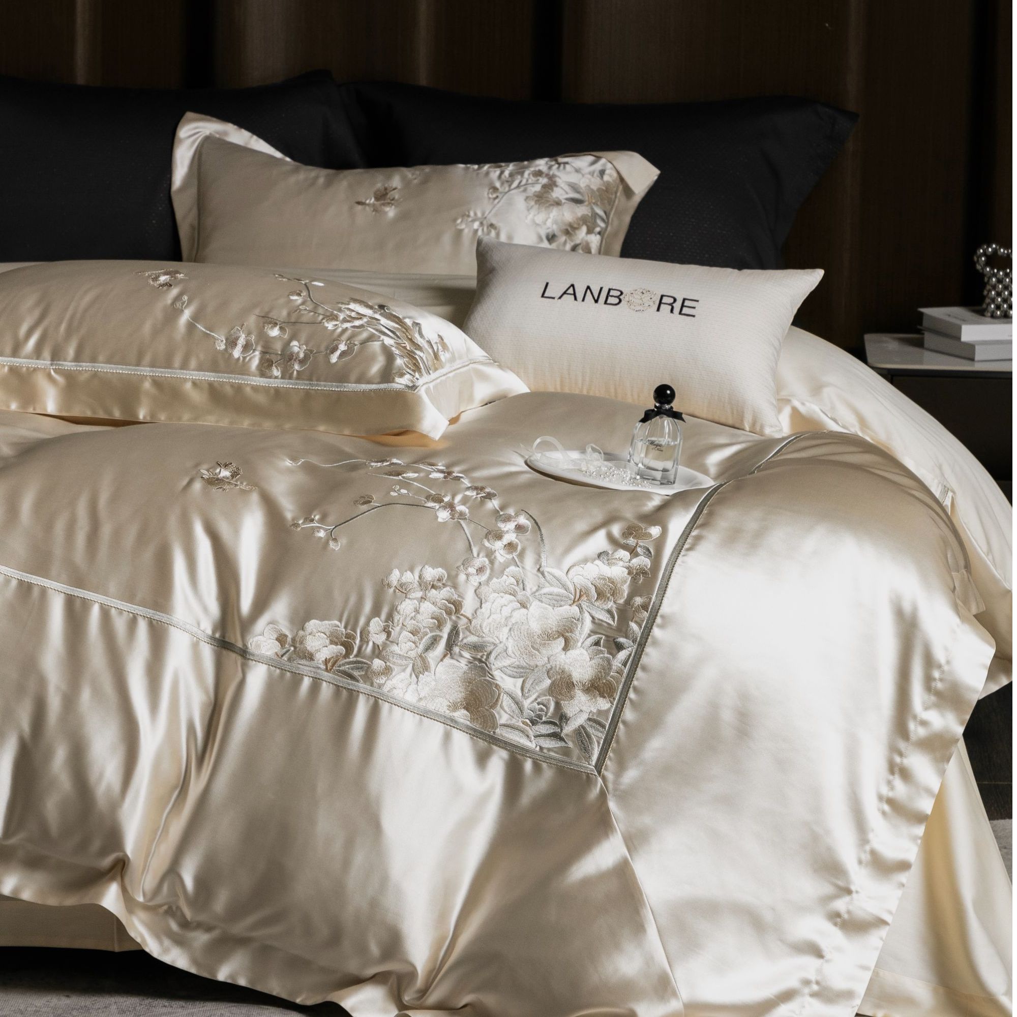 孔龙 花想容 欧式轻奢高端蚕丝锦丝素缎柔软亲肤 天丝棉四件套