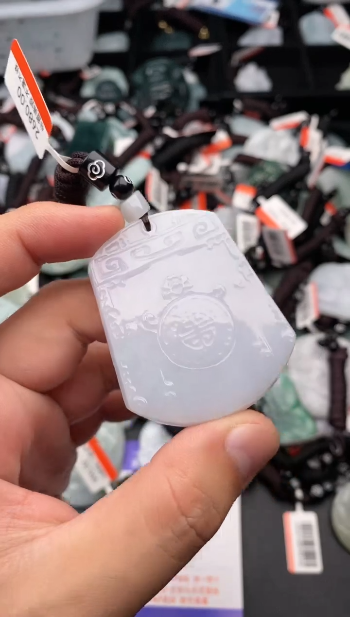 【闪购商品】翡翠颈饰未镶嵌天然翡翠 一物一图