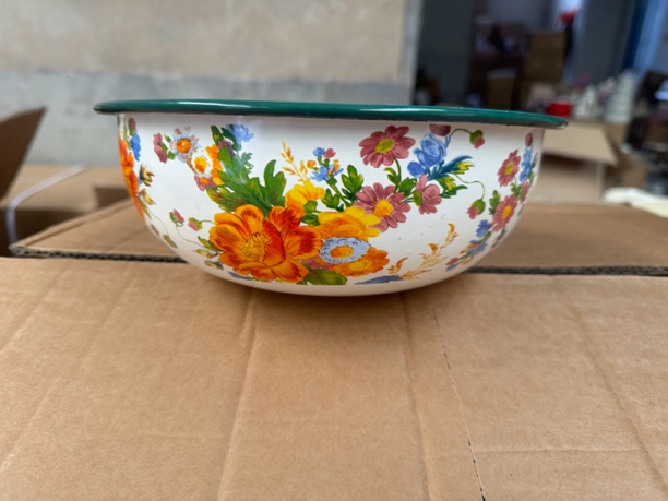 23公分搪瓷加厚白玉兰花元宝盆一个