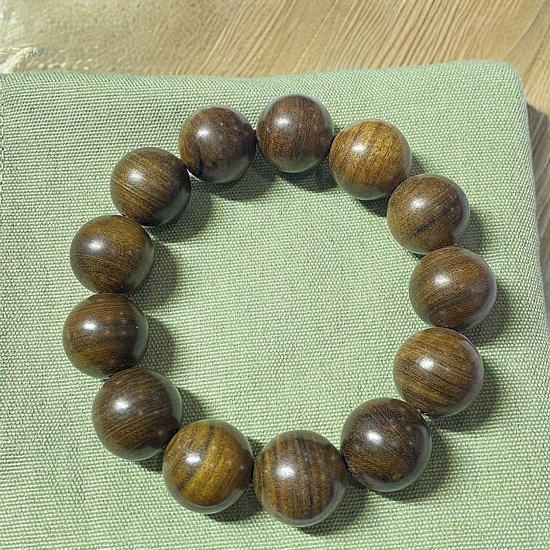 630  黑柿木1.8cm圆珠手串