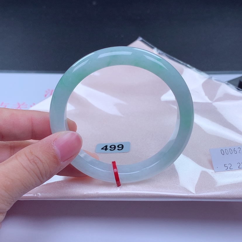 【闪购商品】翡翠手镯未镶嵌杨****3000620